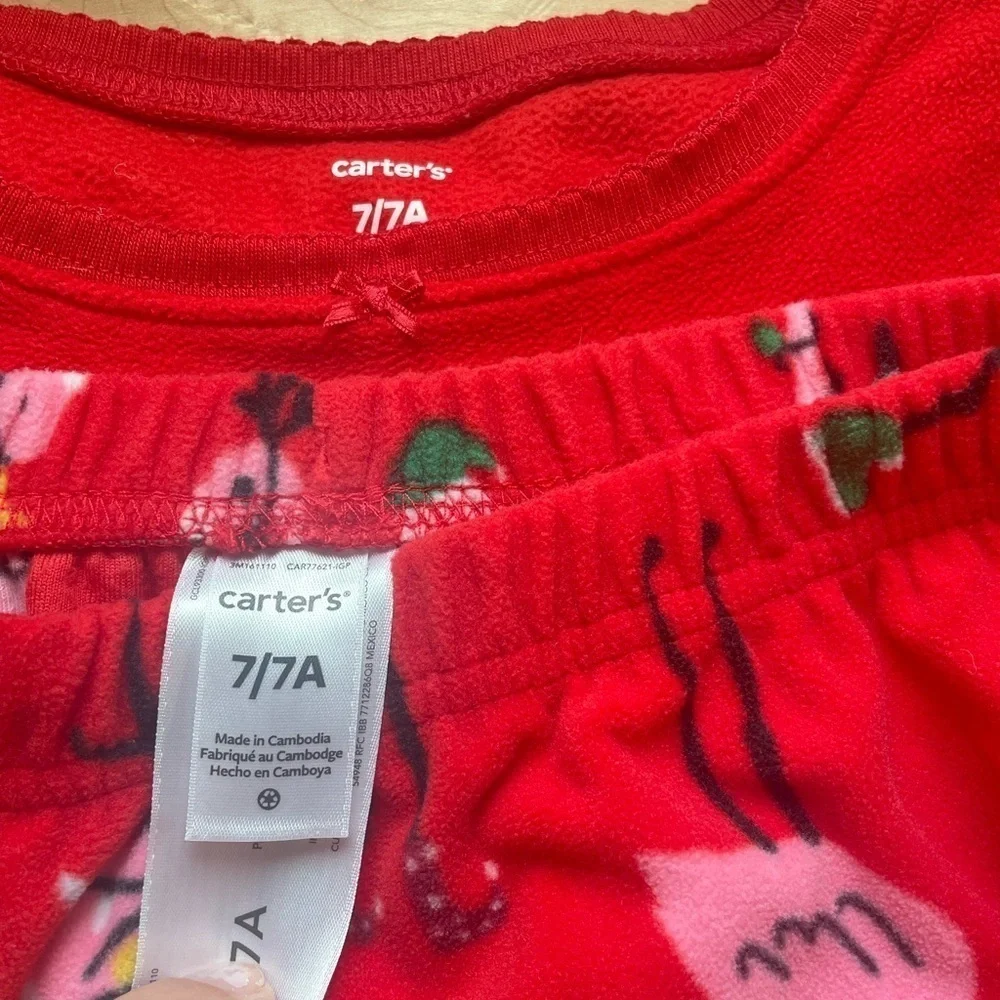 Christmas pajama set size 7 like new carters cat and Jack fleece pants and top